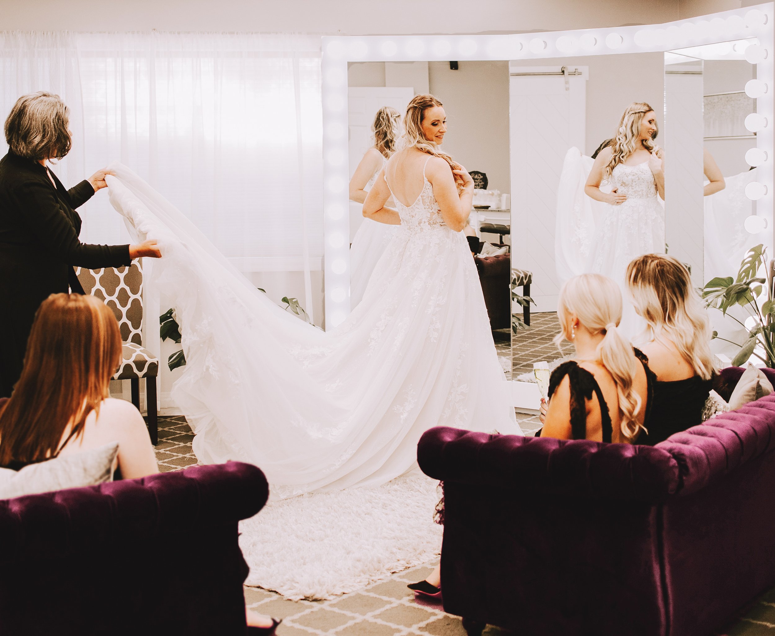 Wedding dress shops that serve champagne top
